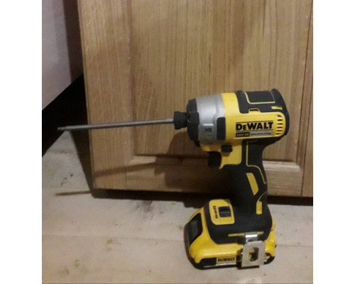 Аккумулятор (18 В; 2.0 А*ч; Li-Ion) DEWALT DCB 183