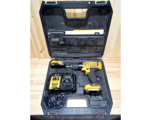 Аккумуляторная дрель-шуруповерт DEWALT DCD 710 C2