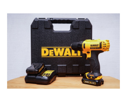 Аккумуляторная дрель-шуруповерт DEWALT DCD 710 C2