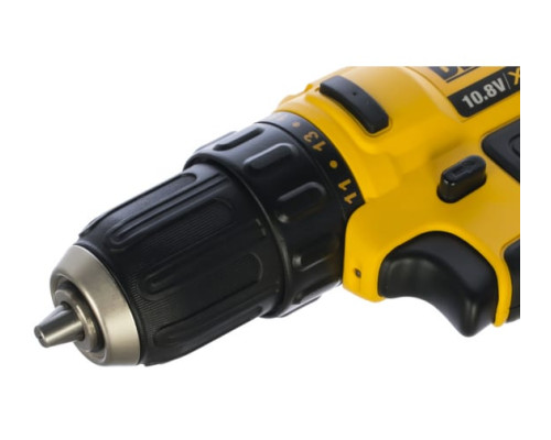 Аккумуляторная дрель-шуруповерт DEWALT DCD 710 C2