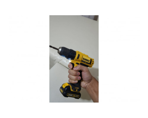 Аккумуляторная дрель-шуруповерт DEWALT DCD 710 C2