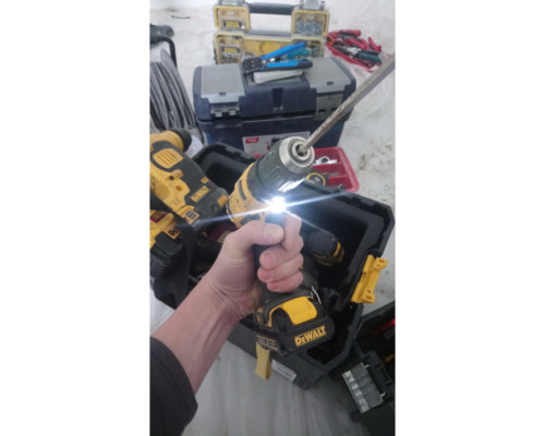 Аккумуляторная дрель-шуруповерт DEWALT DCD 710 C2