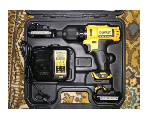 Аккумуляторная дрель-шуруповерт DEWALT DCD 710 C2