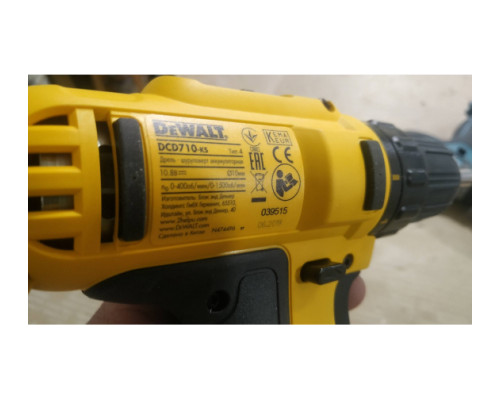 Аккумуляторная дрель-шуруповерт DEWALT DCD 710 C2