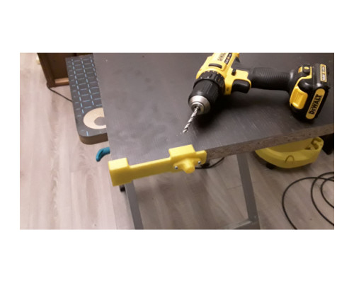 Аккумуляторная дрель-шуруповерт DEWALT DCD 710 C2