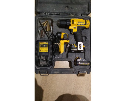 Аккумуляторная дрель-шуруповерт DEWALT DCD 710 C2