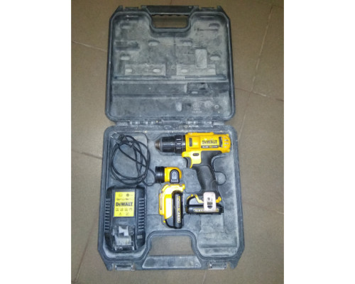 Аккумуляторная дрель-шуруповерт DEWALT DCD 710 C2