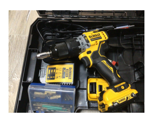 Бесщеточная ударная дрель-шуруповерт DEWALT 12 В XR DCD706D2-QW