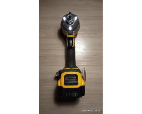 Бесщеточный импульсный шуруповерт DEWALT XR DCF887N