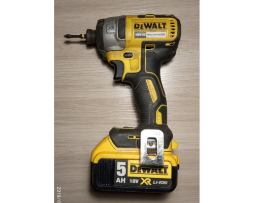 Бесщеточный импульсный шуруповерт DEWALT XR DCF887N