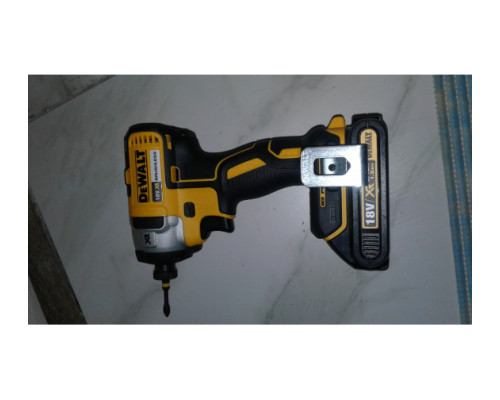 Бесщеточный импульсный шуруповерт DEWALT XR DCF887N