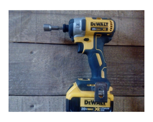 Бесщеточный импульсный шуруповерт DEWALT XR DCF887N