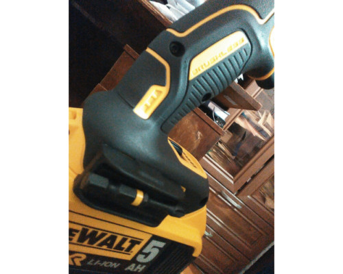 Бесщеточный импульсный шуруповерт DEWALT XR DCF887N