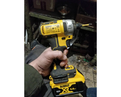 Бесщеточный импульсный шуруповерт DEWALT XR DCF887N