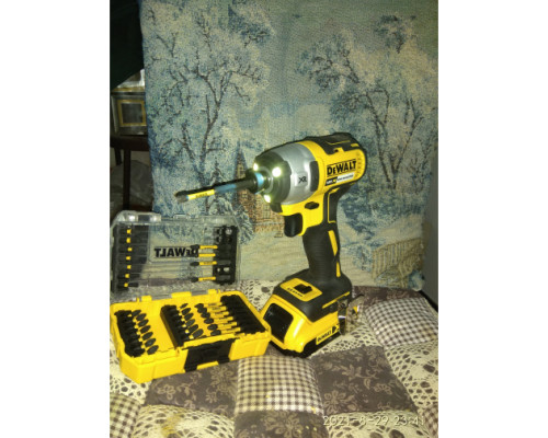 Бесщеточный импульсный шуруповерт DEWALT XR DCF887N