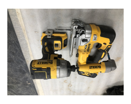 Бесщеточный импульсный шуруповерт DEWALT XR DCF887N