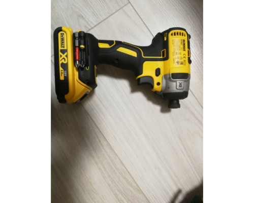 Бесщеточный импульсный шуруповерт DEWALT XR DCF887N