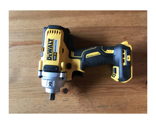 Гайковерт DEWALT DCF894N