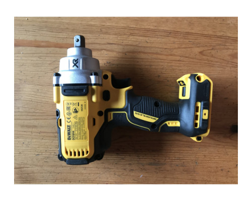 Гайковерт DEWALT DCF894N