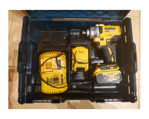 Гайковерт DEWALT DCF894N