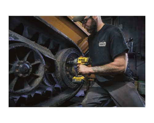 Импульсный гайковерт DEWALT DCF899N