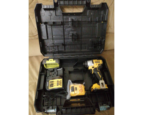 Импульсный шуруповерт DEWALT 12 В XR DCF801D2