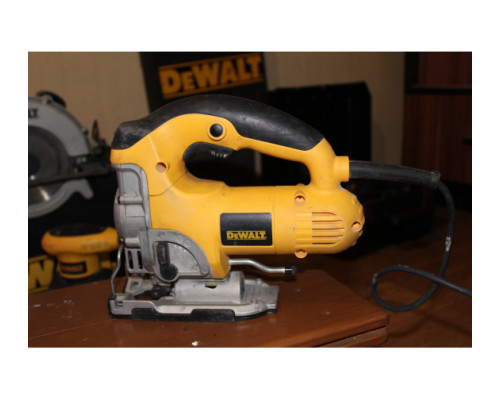 Лобзик DEWALT DW 331 K