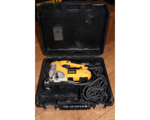 Лобзик DEWALT DW 331 K