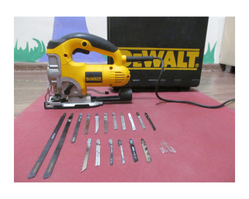 Лобзик DEWALT DW 331 K