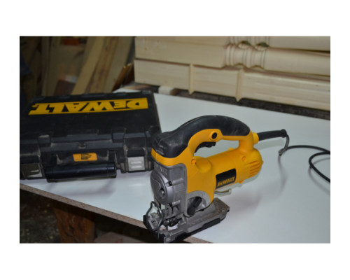 Лобзик DEWALT DW 331 K