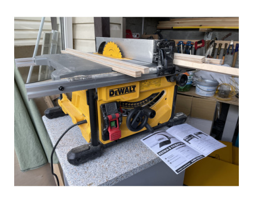 Настольная пила 1850 Вт, 5800 об/мин, диск 210x30 мм DEWALT DWE7485-QS