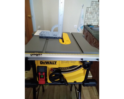 Настольная пила 1850 Вт, 5800 об/мин, диск 210x30 мм DEWALT DWE7485-QS