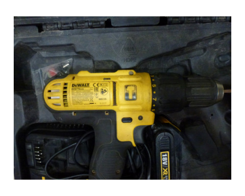 Ударная дрель-шуруповерт DEWALT DCD776S2