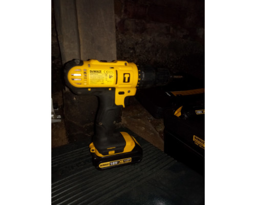 Ударная дрель-шуруповерт DEWALT DCD776S2