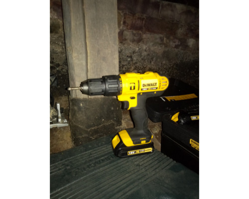 Ударная дрель-шуруповерт DEWALT DCD776S2