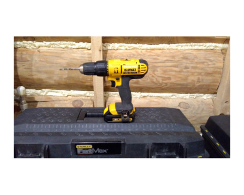 Ударная дрель-шуруповерт DEWALT DCD776S2