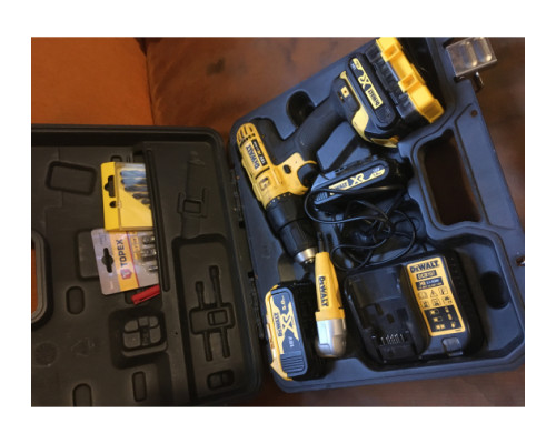 Ударная дрель-шуруповерт DEWALT DCD776S2