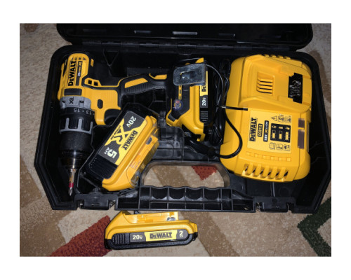 Универсальное зарядное устройство (18-54 В) DEWALT DCB118