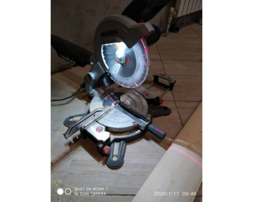 Торцовочная пила Metabo KS 216 M Lasercut 619216000