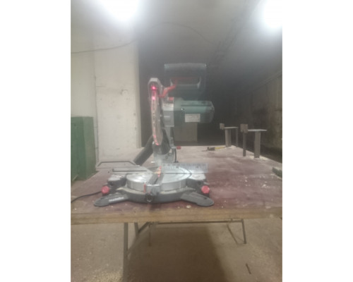 Торцовочная пила Metabo KS 216 M Lasercut 619216000